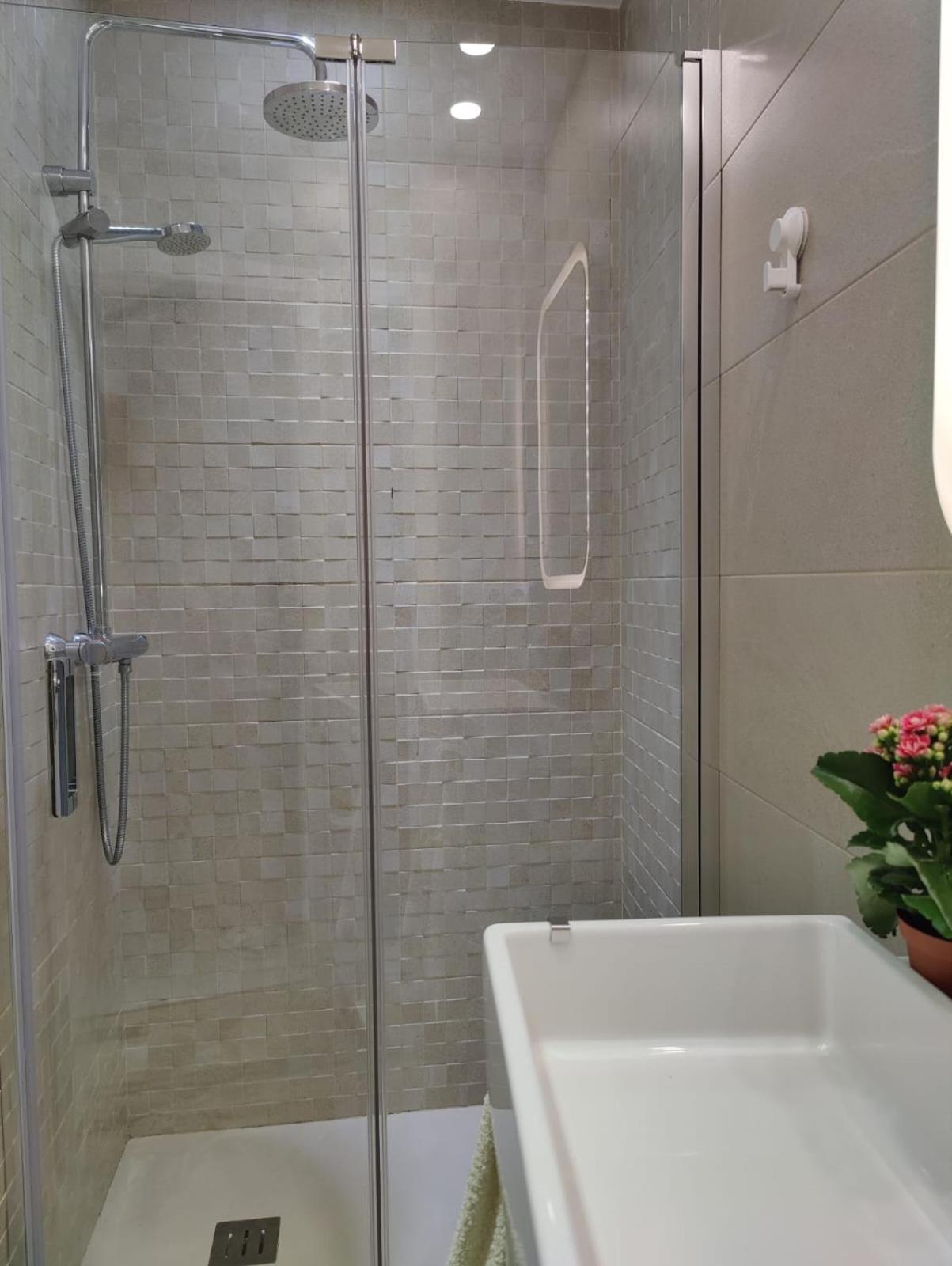 Luminoso Apartamento Exterior Con Balcon Y Patio En Centro Historico Feria-Alameda Sevilla Kültér fotó
